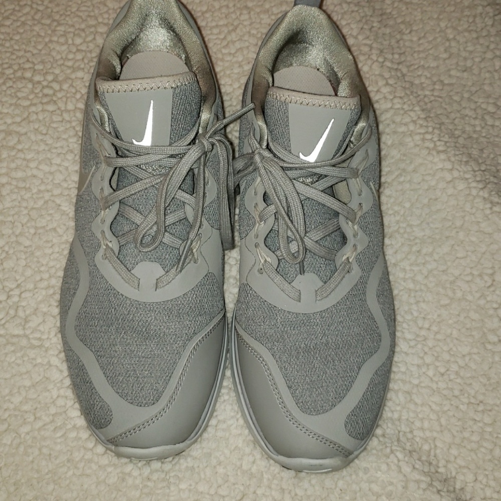 Nike Air Max tennis shoes womens